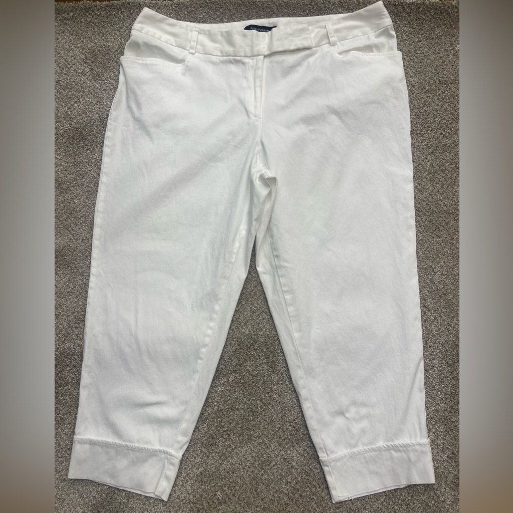 Ashley Stewart White Capri Pants Cuffed Hem